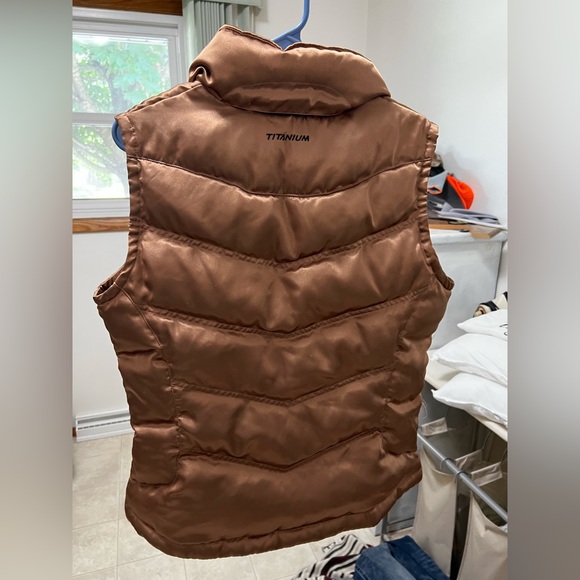 Women’s Columbia Vest - Picture 5 of 7